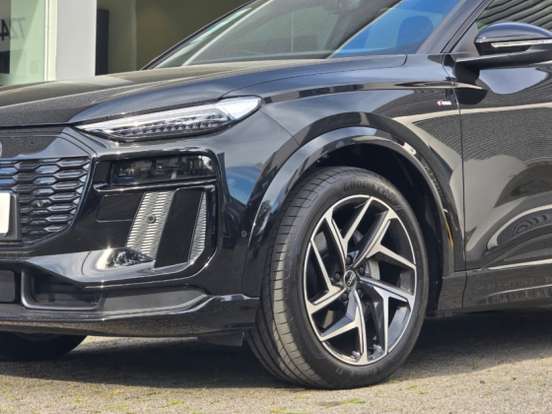 AUDI-Q6 E-TRON-2026