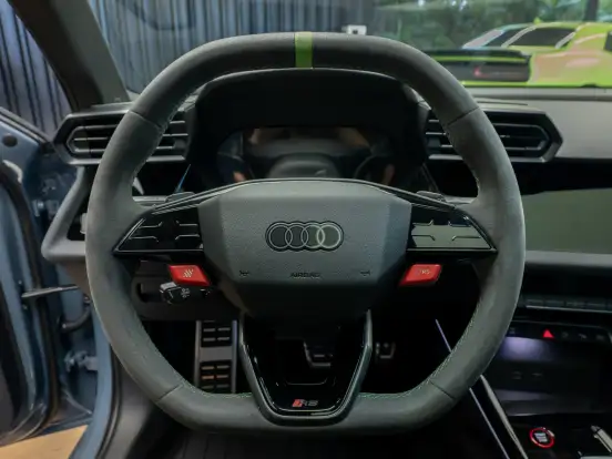 AUDI-RS3-2.5 TFSI GASOLINA SEDAN TRACK QUATTRO S-TRONIC AUDI-RS3-2025