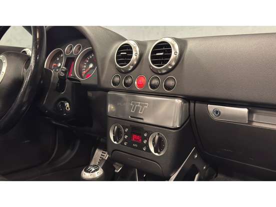 AUDI-TT-1.8 QUATTRO ROADSTER 20V TURBO GASOLINA 2P MANUAL AUDI-TT-2000