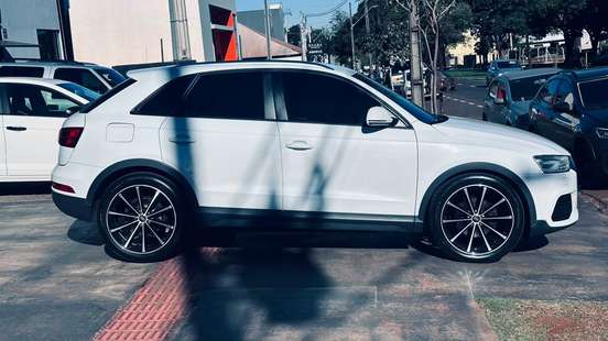 AUDI-Q3-2015