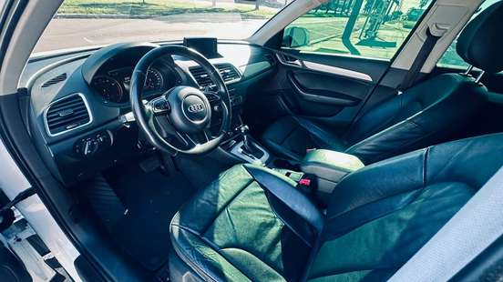 AUDI-Q3-2015