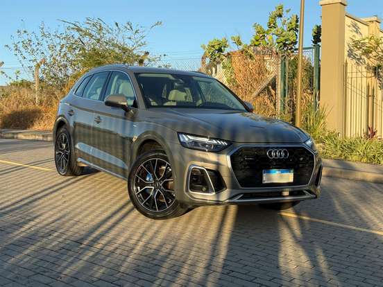 AUDI-Q5-2024