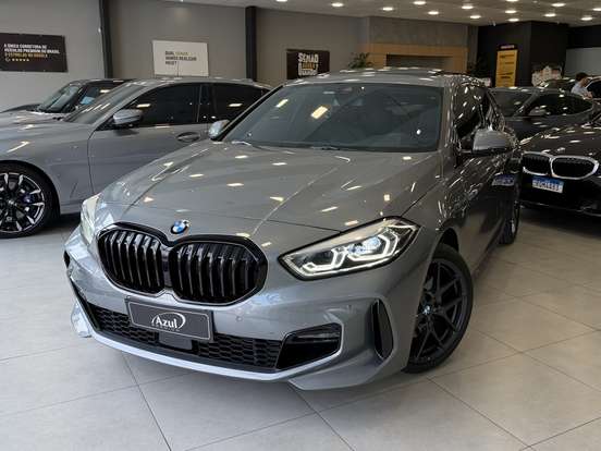 BMW-118i-2023