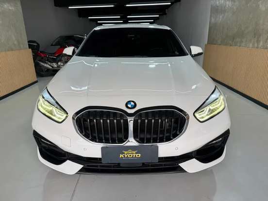 BMW-118i-2019