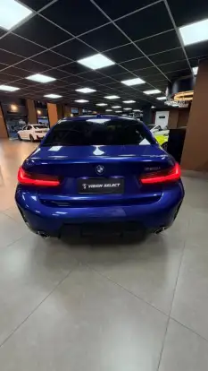 BMW-320i-2023