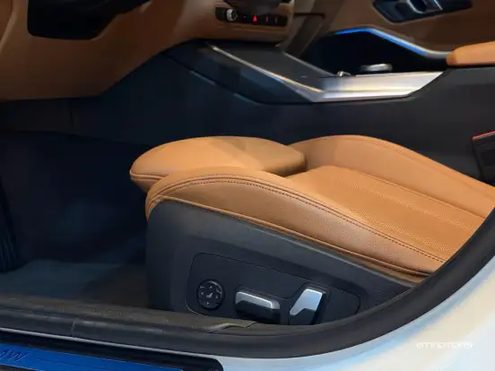 BMW-320i-2023