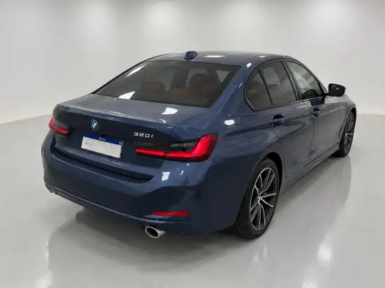 BMW-320i-2025