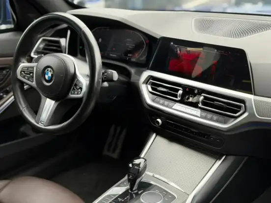 BMW-320i-2.0 16V TURBO GASOLINA M SPORT AUTOMÁTICO BMW-320i-2020