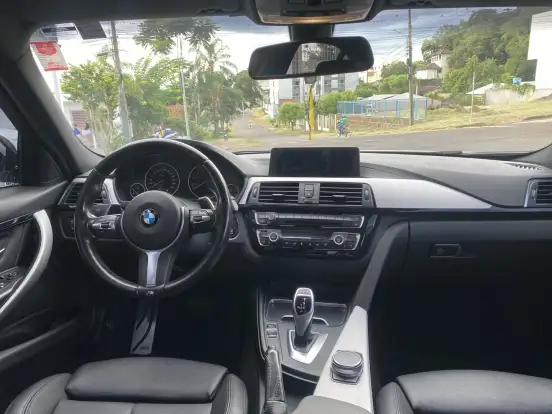 BMW-320i-2018