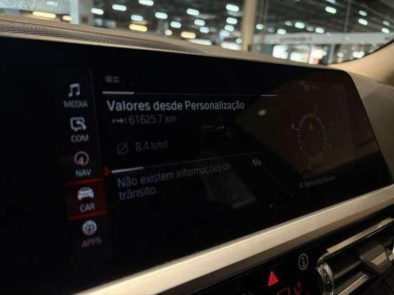 BMW-320i-2021