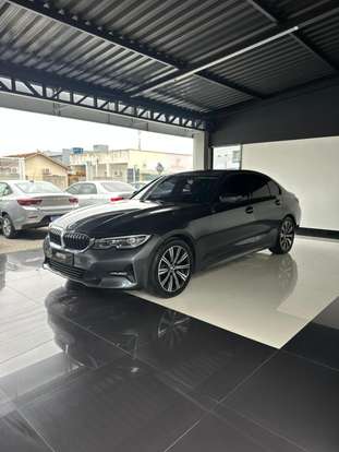 BMW-320i-2021