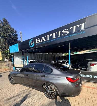 BMW-320i-2021