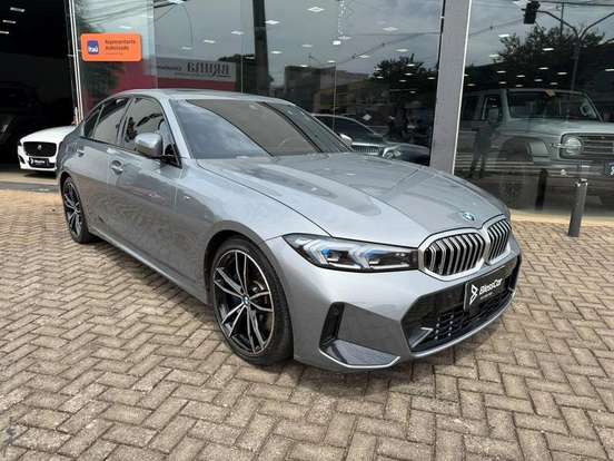 BMW-320i-2023