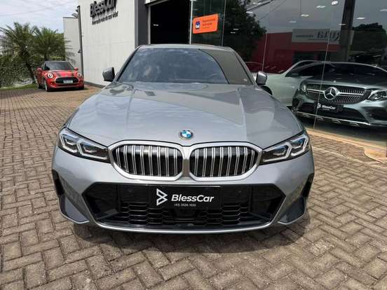 BMW-320i-2023