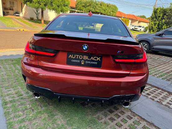 BMW-320i-2021