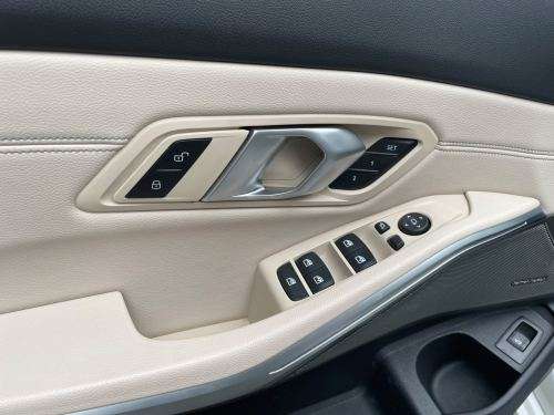 BMW-320i-2024