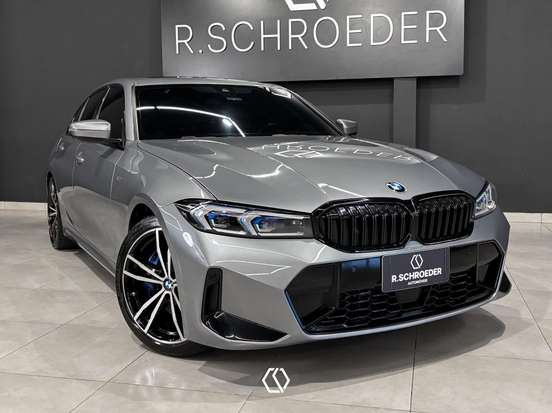 BMW-320i-2023