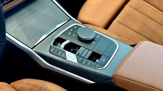 BMW-320i-2025