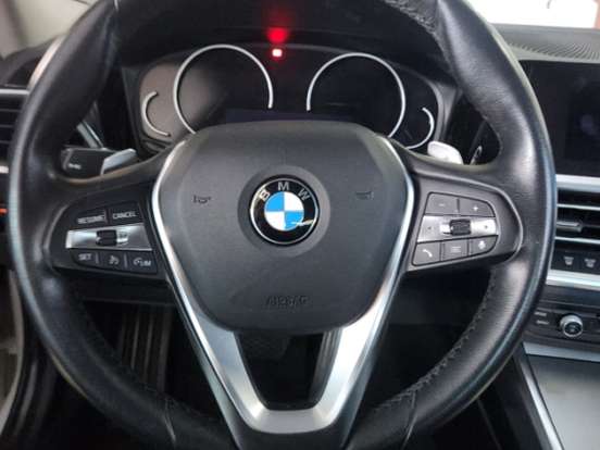 BMW-320i-2.0 16V TURBO GASOLINA M SPORT AUTOMÁTICO BMW-320i-2020