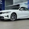BMW 320i 2.0 16V TURBO GASOLINA SPORT AUTOMÁTICO BMW 320i 2.0 16V TURBO GASOLINA SPORT AUTOMÁTICO