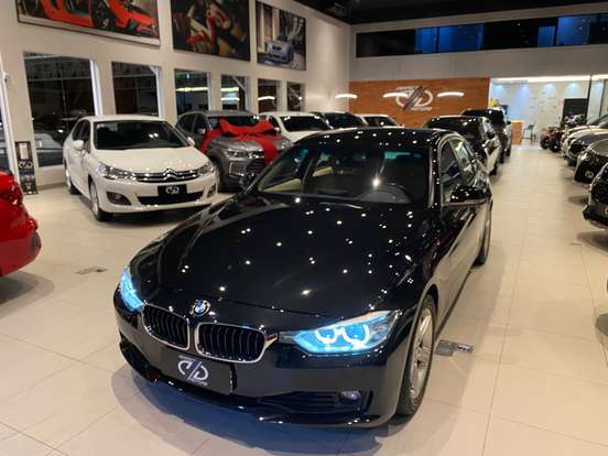 BMW-320i-2012