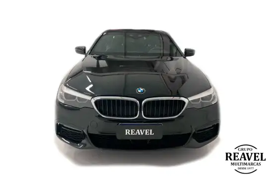 BMW-530e-2019