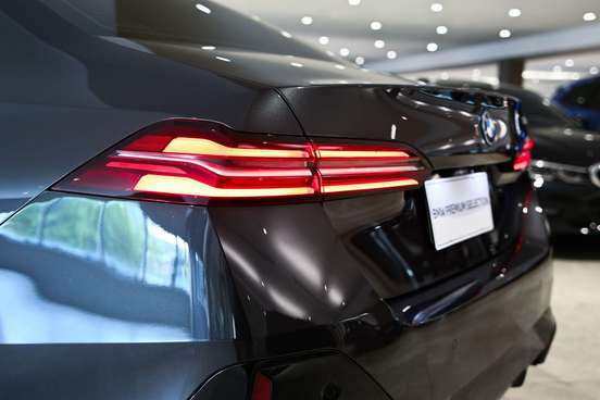 BMW-530e-2025