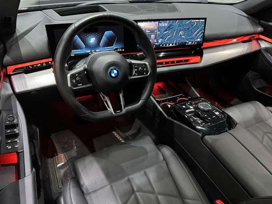 BMW-530e-2024