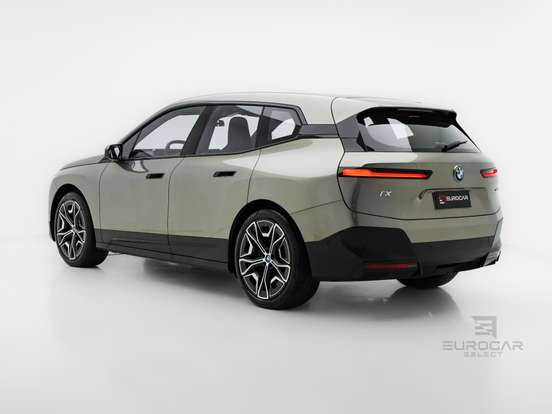 BMW-iX-2023