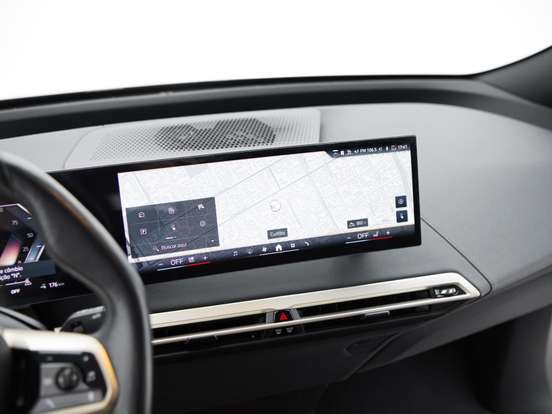 BMW-iX-2023