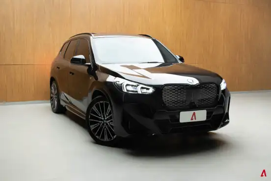 BMW-iX1-2023