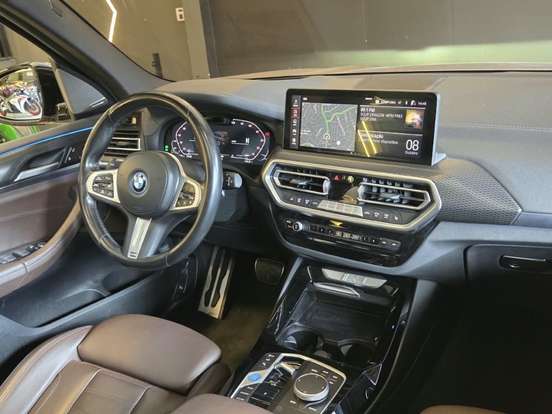 BMW-iX3-2023