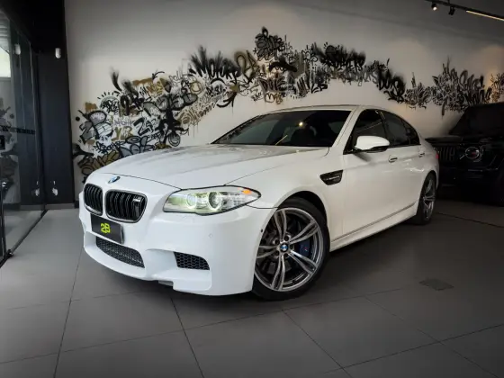 BMW M5 4.4 V8 32V GASOLINA 4P AUTOMÁTICO