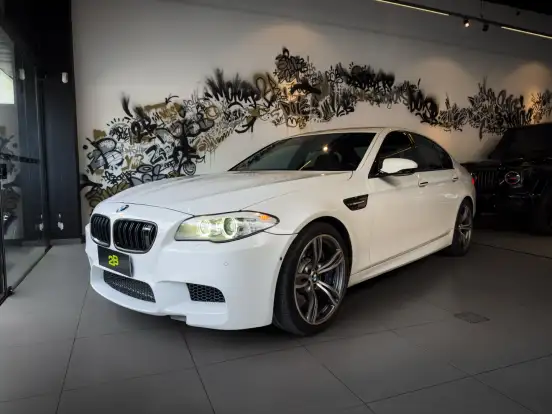 BMW-M5-4.4 V8 32V GASOLINA 4P AUTOMÁTICO BMW-M5-2012