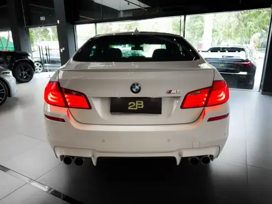 BMW-M5-4.4 V8 32V GASOLINA 4P AUTOMÁTICO BMW-M5-2012