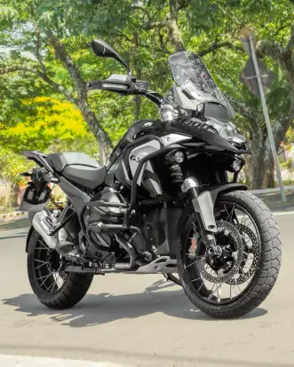 BMW-R 1300 GS TRIPLE BLACK-2024