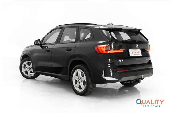 BMW-X1-2023