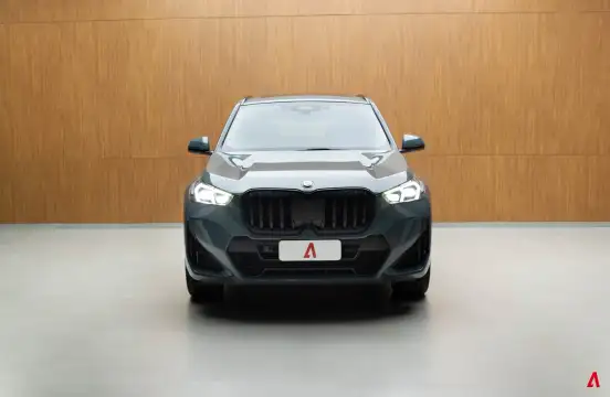 BMW-X1-2024