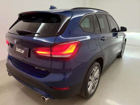 BMW-X1-2021