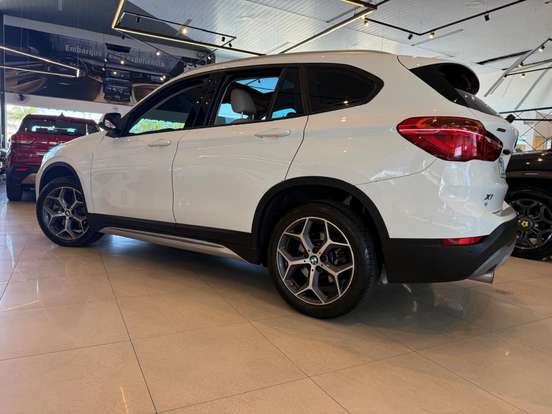 BMW-X1-2.0 16V TURBO ACTIVEFLEX SDRIVE20I 4P AUTOMÁTICO BMW-X1-2019