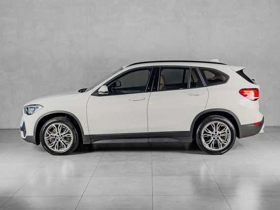 BMW-X1-2.0 16V TURBO ACTIVEFLEX SDRIVE20I 4P AUTOMÁTICO BMW-X1-2020