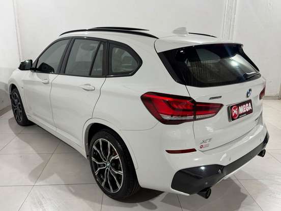 BMW-X1-2022