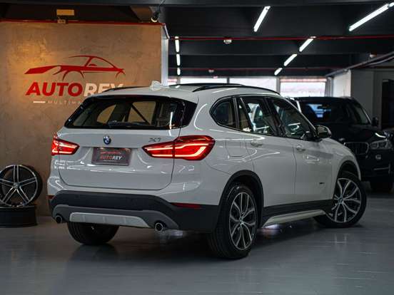 BMW-X1-2.0 16V TURBO ACTIVEFLEX SDRIVE20I X-LINE 4P AUTOMÁTICO BMW-X1-2016
