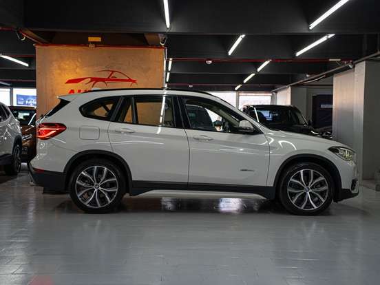 BMW-X1-2016