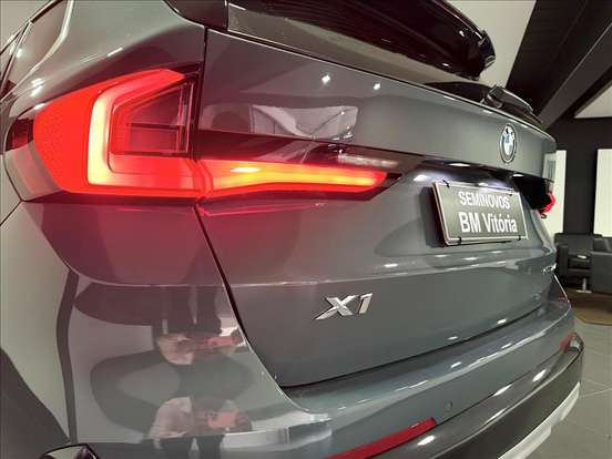 BMW-X1-2024