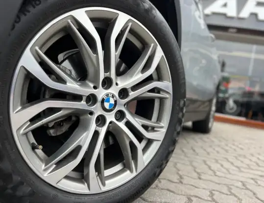 BMW-X2-2021