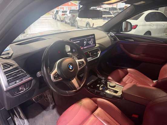 BMW-X4-2022