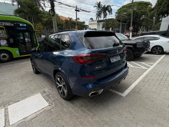 BMW-X5-3.0 I6 TURBO HÍBRIDO XDRIVE45E M SPORT AUTOMÁTICO BMW-X5-2022