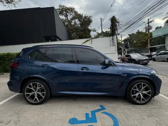 BMW-X5-3.0 I6 TURBO HÍBRIDO XDRIVE45E M SPORT AUTOMÁTICO BMW-X5-2022
