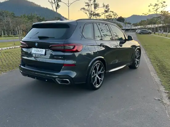 BMW-X5-3.0 I6 TURBO HÍBRIDO XDRIVE45E M SPORT AUTOMÁTICO BMW-X5-2022